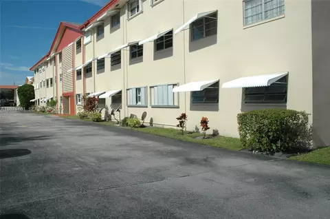 5300 Washington St #Q307, Hollywood, FL 33021
