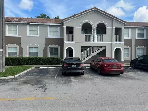 1663 SE 27th Dr #102, Homestead, FL 33035