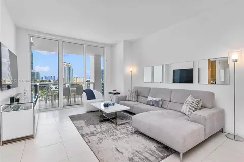 50 S Pointe Dr #1005, Miami Beach, FL 33139