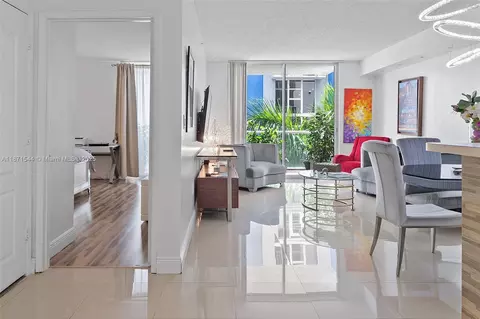 5091 NW 7th St #503, Miami, FL 33126