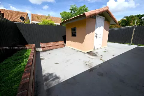 Exterior - 5870 W 20th Ln, Hialeah, FL 33016 photo 3 of 3