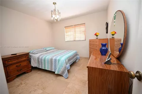 Bedroom - 5870 W 20th Ln, Hialeah, FL 33016 photo 1 of 4