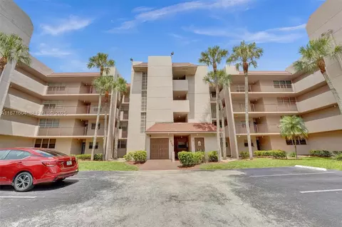 1900 Sabal Palm Dr #201, Davie, FL 33324