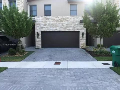 8045 NW 105th Ct, Doral, FL 33178