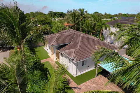 6495 SW 83rd St, Miami, FL 33143