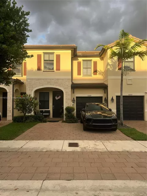 10387 W 33rd Ln, Hialeah, FL 33018 photo 1