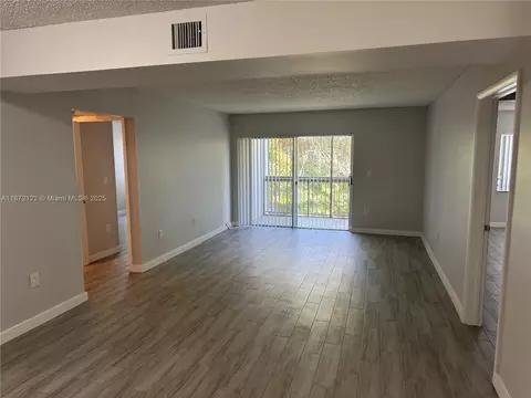721 N Pine Island Rd #201, Plantation, FL 33324
