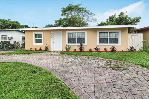 2768 NW 5th St, Pompano Beach, FL 33069