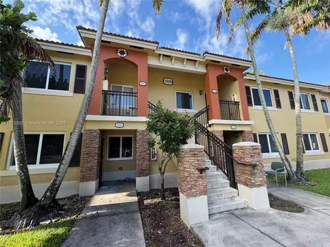3398 NE 9th Dr #202, Homestead, FL 33033
