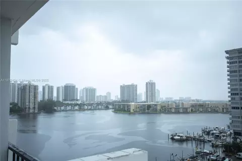 2780 NE 183rd St #908, Aventura, FL 33160