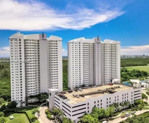 15051 Royal Oaks Ln #1401, North Miami, FL 33181