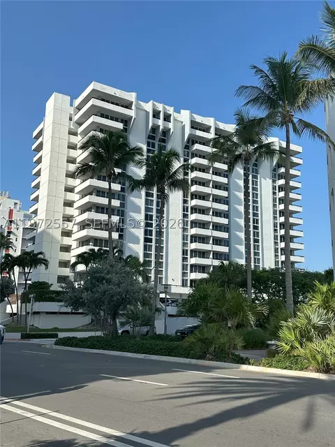 3200 Collins Ave #11-3, Miami Beach, FL 33140
