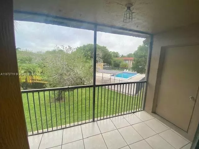 Exterior - 437 Lakeview Dr #201, Weston, FL 33326 photo 3 of 6