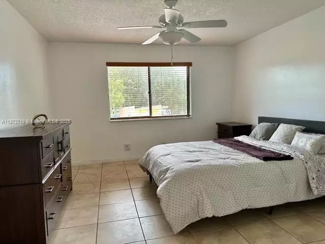 Bedroom - 437 Lakeview Dr #201, Weston, FL 33326 photo 1 of 3