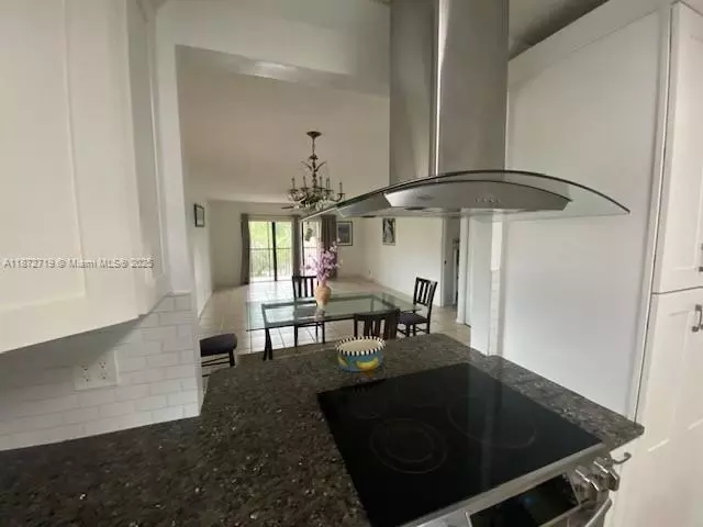 Kitchen - 437 Lakeview Dr #201, Weston, FL 33326 photo 2 of 5