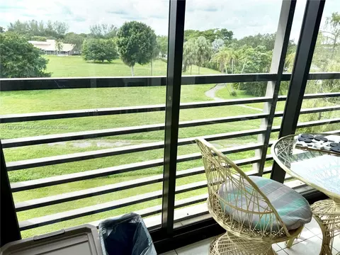 3231 Holiday Springs Blvd #403, Margate, FL 33063