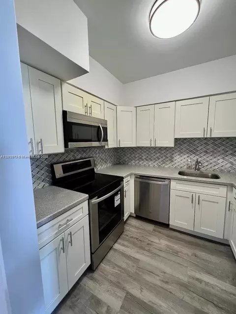 7441 Wayne Ave #4R, Miami Beach, FL 33141