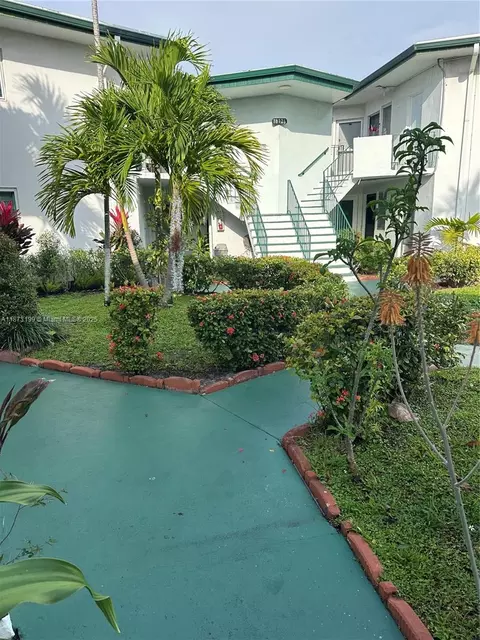 18720 NE 18th Ave #115, Miami, FL 33179