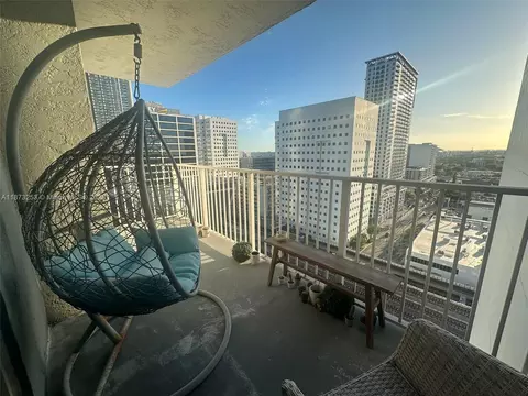 850 N Miami Ave #W-2105, Miami, FL 33136