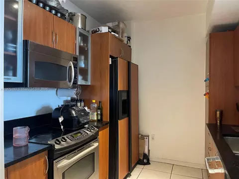 2775 NE 187th St #205, Aventura, FL 33180