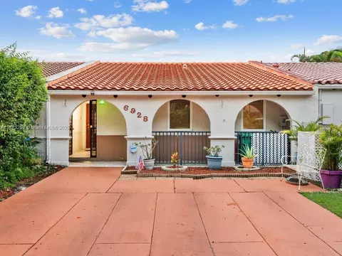 Undisclosed, Miami Lakes, FL 33014