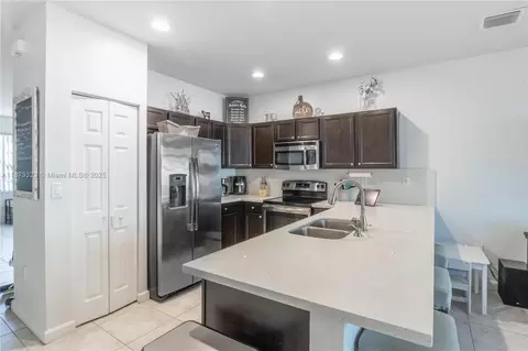 Kitchen - 8889 W 35th Ln, Hialeah, FL 33018 photo 3 of 3