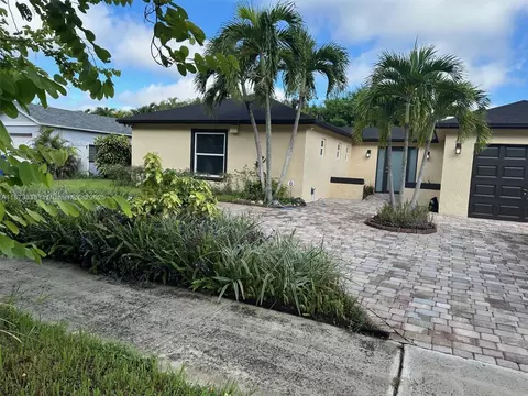 6061 NW 198th Ter, Hialeah, FL 33015
