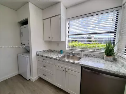 1017 Washington Cir #F, Homestead, FL 33034