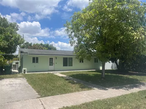 10315 SW 152nd Ter, Miami, FL 33157