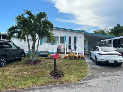 2140 SW 51st Ct, Fort Lauderdale, FL 33312