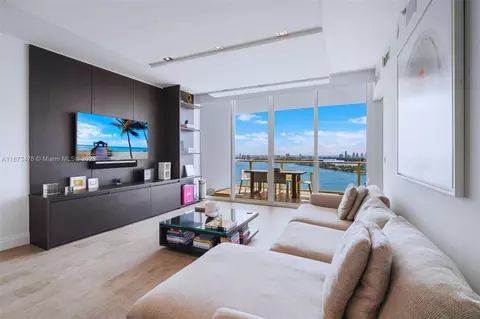 2020 N Bayshore Dr #3106, Miami, FL 33137