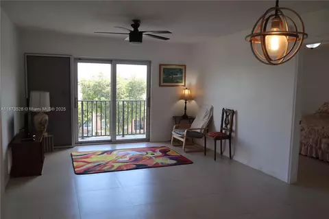 4705 NW 7th St #404-7, Miami, FL 33126