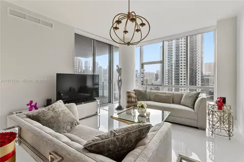 851 NE 1st Ave #1611, Miami, FL 33132