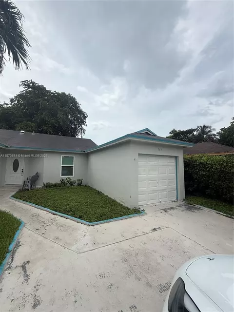769 SW 8th Ter, Florida City, FL 33034