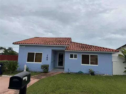 749 SW 99th Ct Cir, Miami, FL 33174