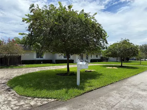 17071 SW 85th Ave, Palmetto Bay, FL 33157