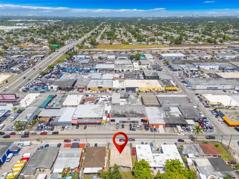 View/Area - 4776 E 10th Ave, Hialeah, FL 33013 photo 3 of 6