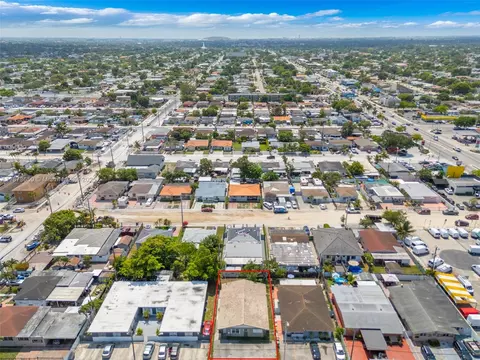 View/Area - 4776 E 10th Ave, Hialeah, FL 33013 photo 1 of 6