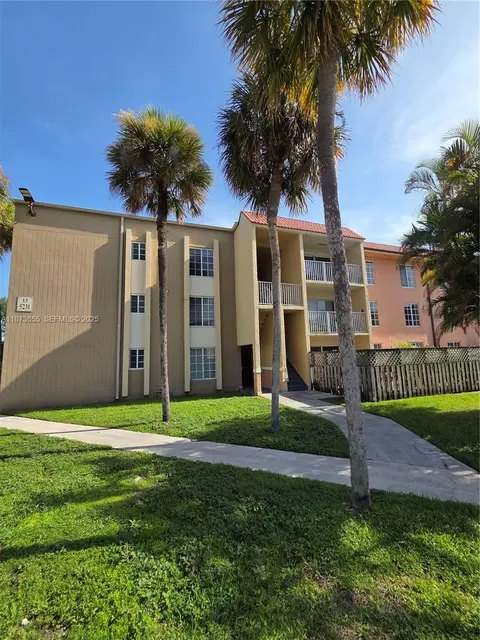 5231 Geneva Way #205, Doral, FL 33166