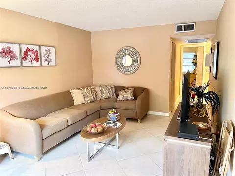 2042 Newcastle C #2042, Boca Raton, FL 33434