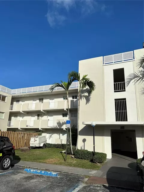 7701 SW 88th St #B224, Miami, FL 33156