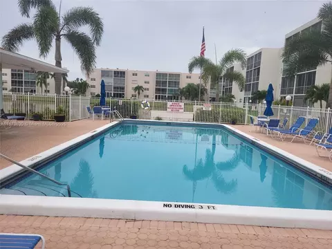 1024 SE 4th Ave #403, Dania Beach, FL 33004