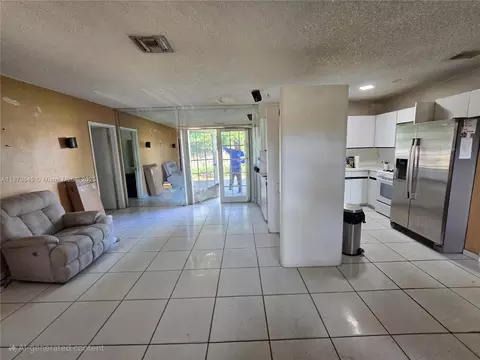 Living - 3721 W 5th Ct, Hialeah, FL 33012 photo 1 of 2