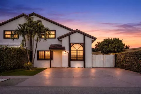 7801 SW 9th Ter, Miami, FL 33144