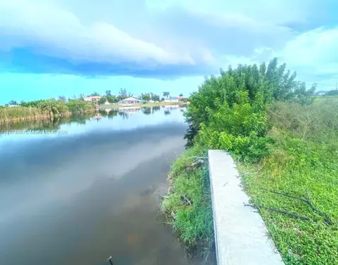 809 NW 29th Ave, Cape Coral, FL 33993