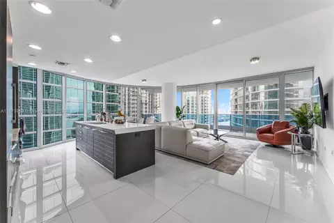 200 Biscayne Boulevard Way #3601, Miami, FL 33131