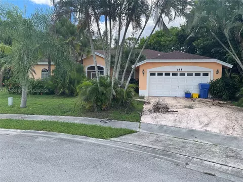 188 Gulfstream Cir, Royal Palm Beach, FL 33411
