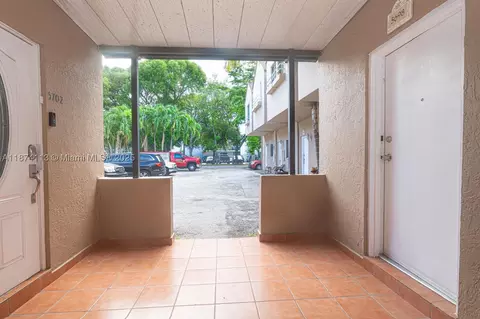 5698 W 25th Ct #5698, Hialeah, FL 33016 photo 28
