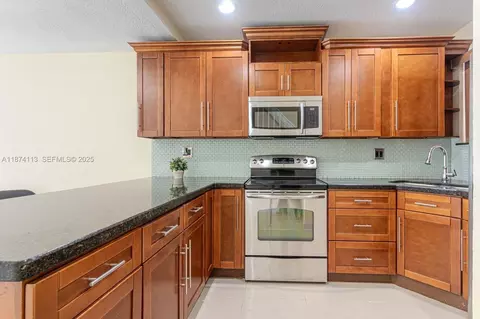 5698 W 25th Ct #5698, Hialeah, FL 33016