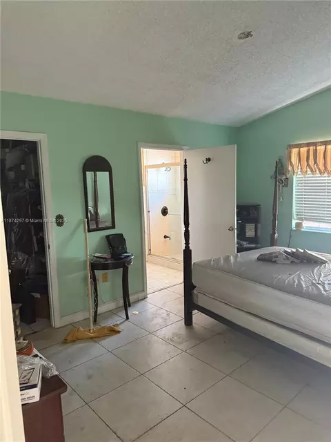 Bedroom - 6950 W 25th Ave, Hialeah, FL 33016 photo 2 of 2